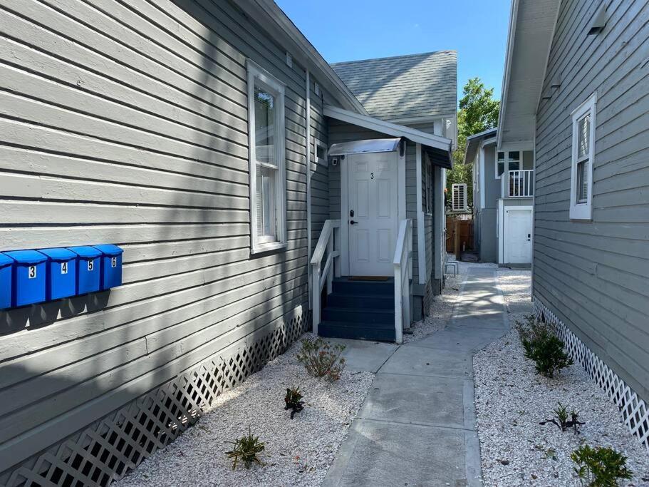 Chic Bungalow Apartment Steps From Armature Works & Downtown Riverwalk Tampa Exterior photo